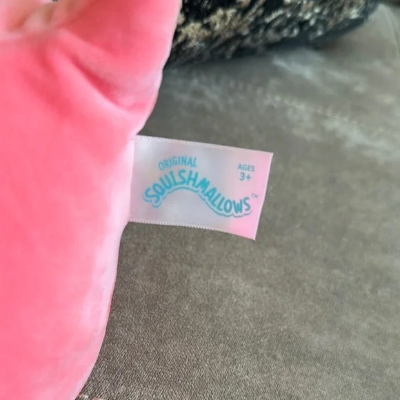 Squishmallows Pink and White Axolotl with Ice Cream.7” - Picture 3 of 5